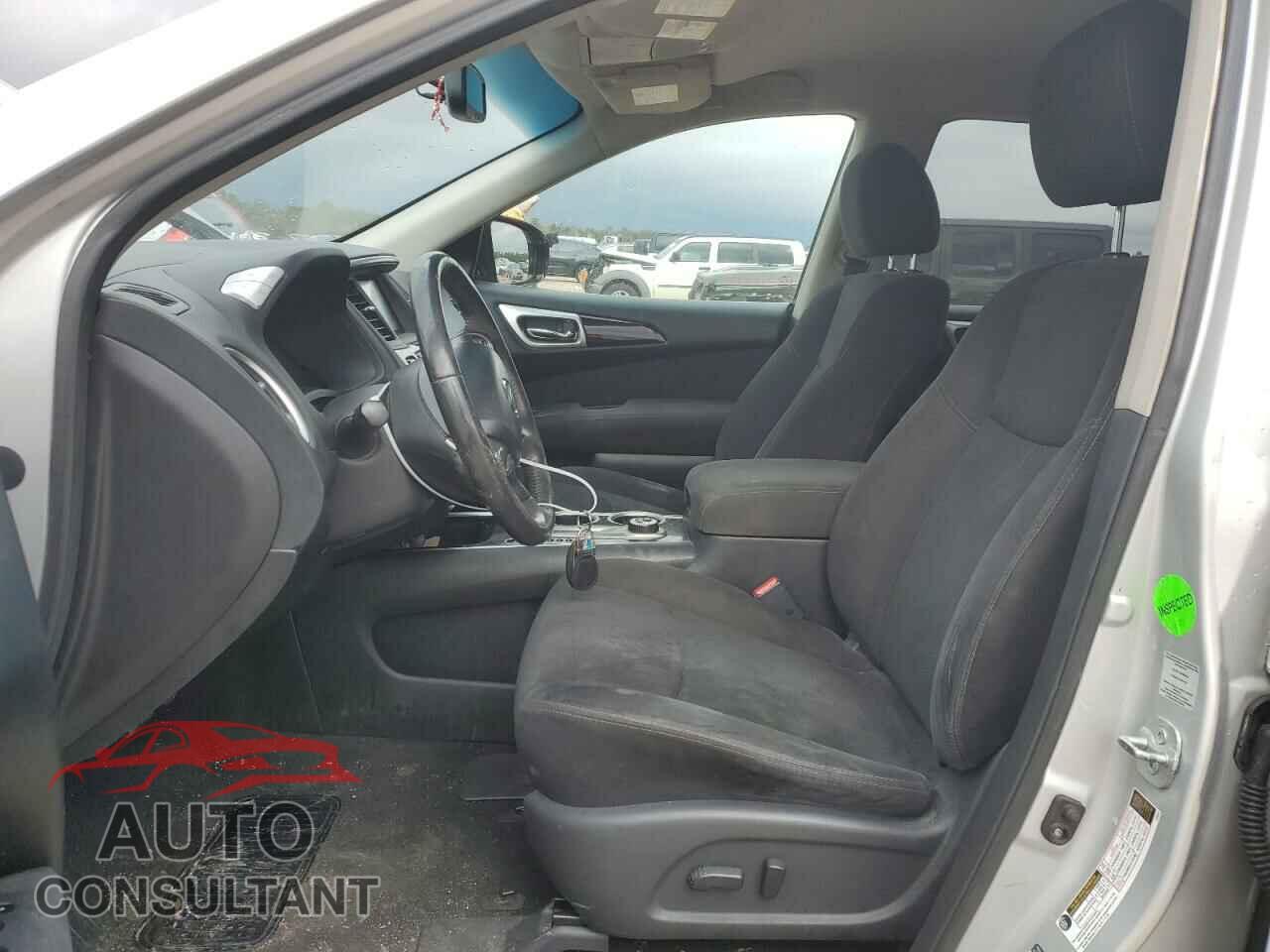 NISSAN PATHFINDER 2015 - 5N1AR2MN1FC610052