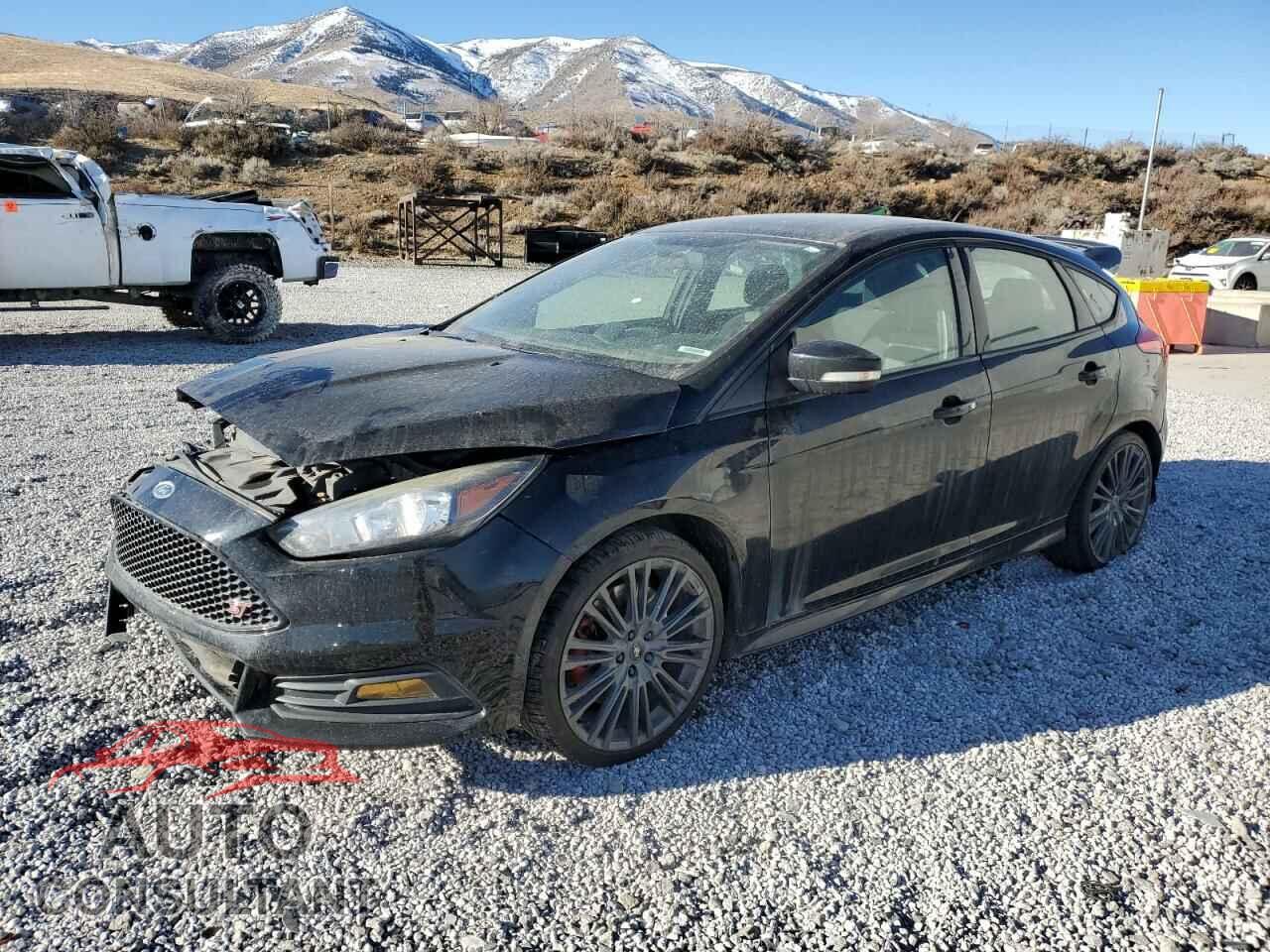 FORD FOCUS 2017 - 1FADP3L96HL334011