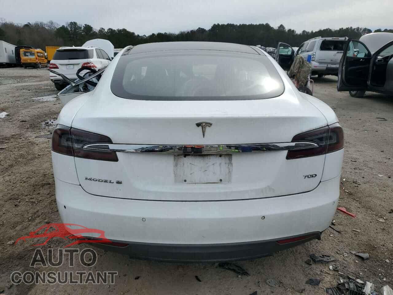 TESLA MODEL S 2015 - 5YJSA1S27FF089182