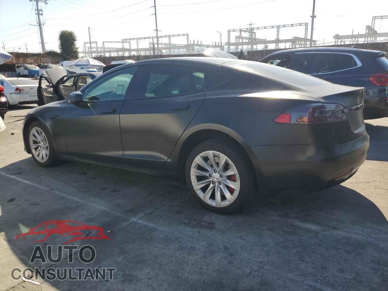 TESLA MODEL S 2017 - 5YJSA1E26HF192575