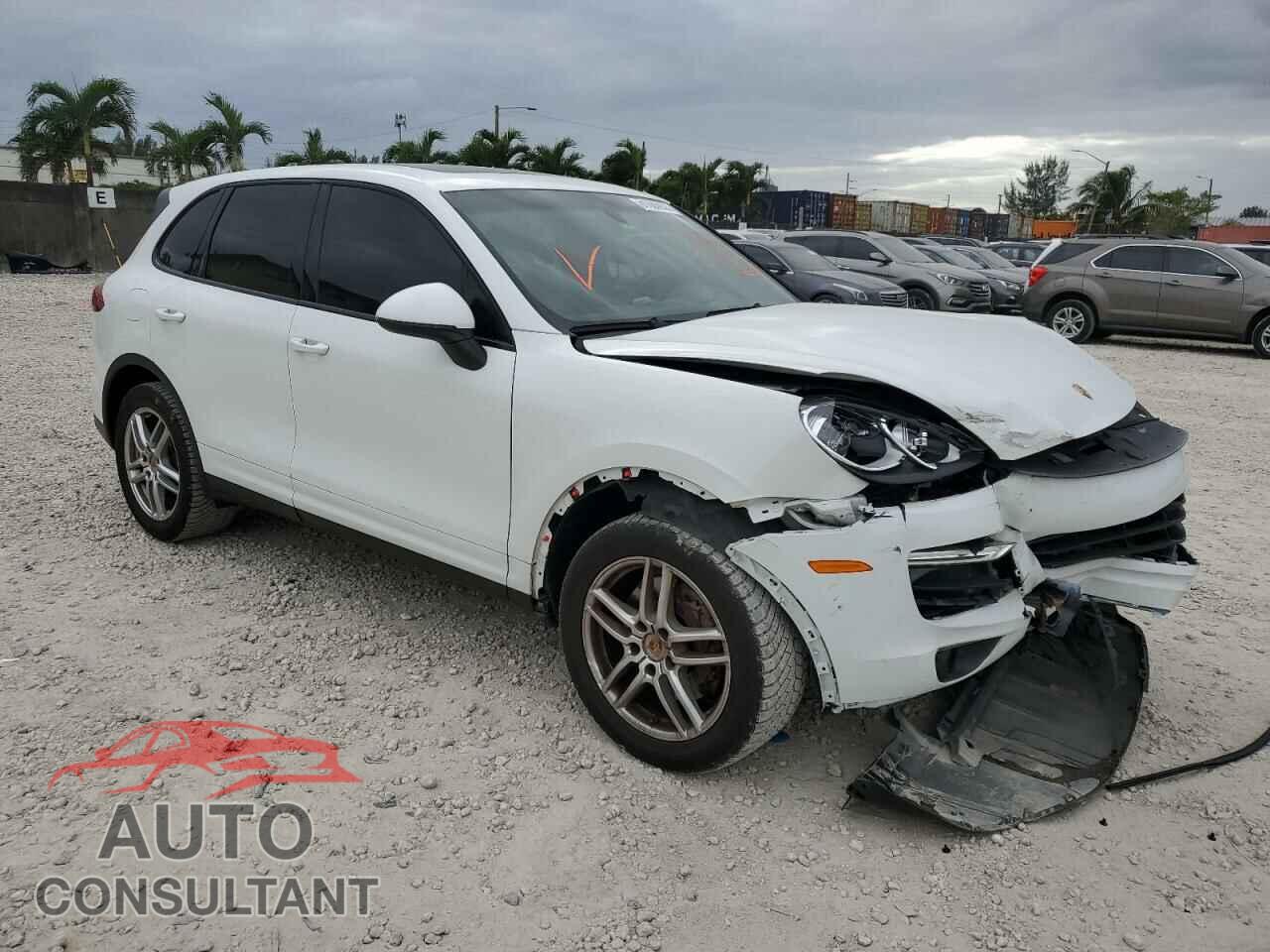 PORSCHE CAYENNE 2016 - WP1AA2A24GLA01737