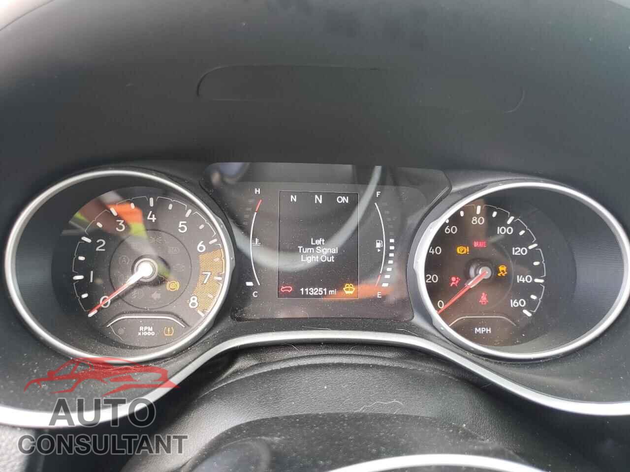 JEEP COMPASS 2019 - 3C4NJDBB7KT661104