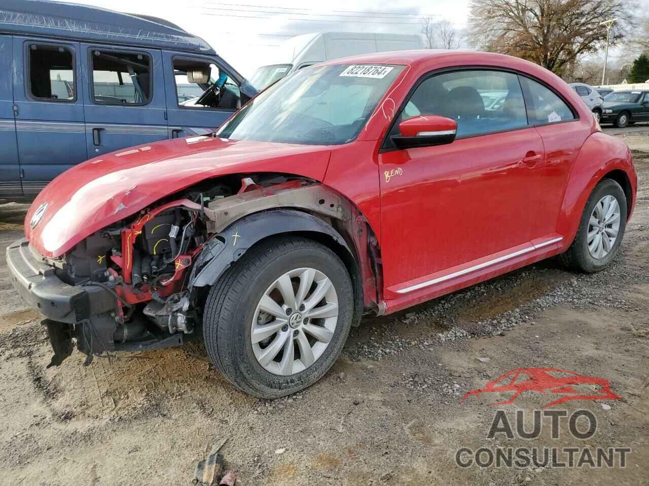 VOLKSWAGEN BEETLE 2019 - 3VWFD7AT3KM708711