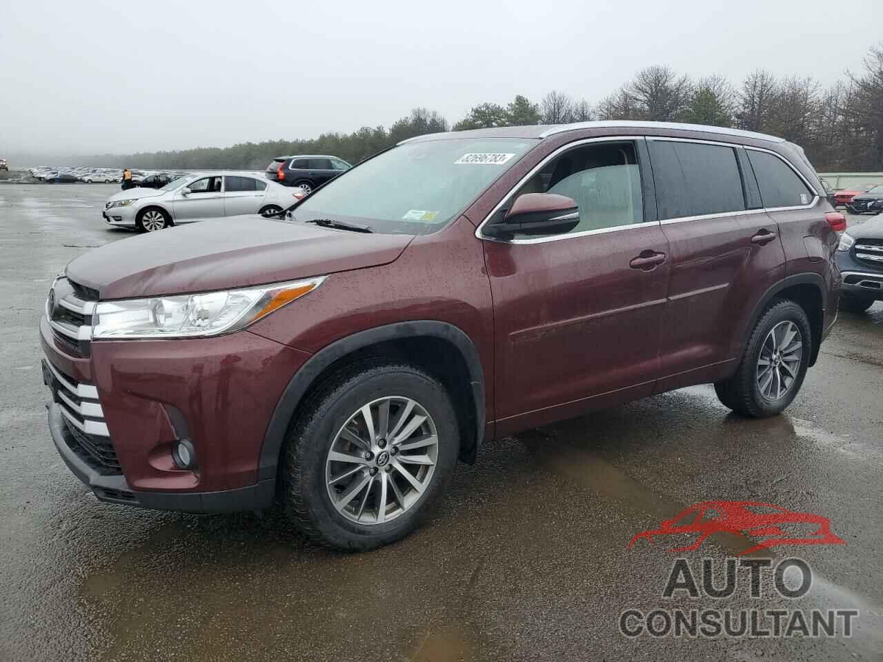 TOYOTA HIGHLANDER 2018 - 5TDJZRFH5JS856632