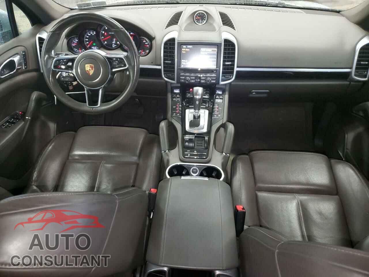PORSCHE CAYENNE 2016 - WP1AA2A28GLA02521