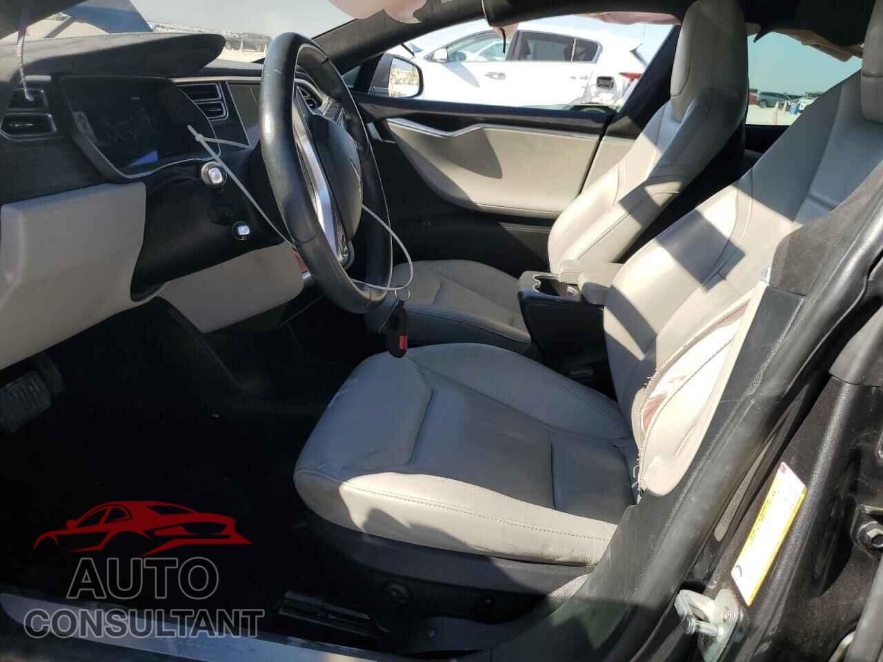 TESLA MODEL S 2015 - 5YJSA1E20FF110997