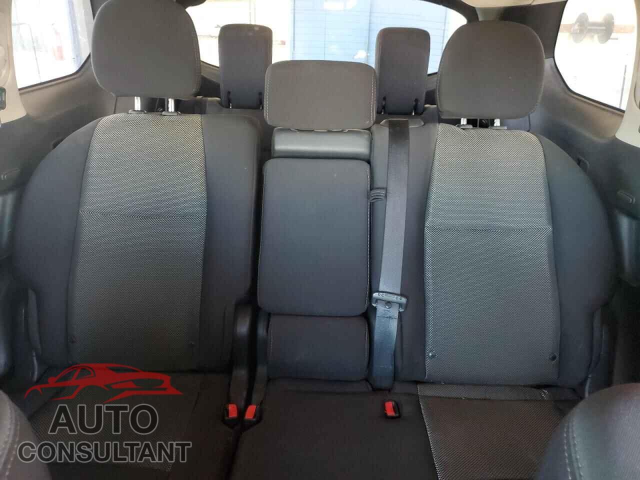 NISSAN PATHFINDER 2017 - 5N1DR2MN9HC629075