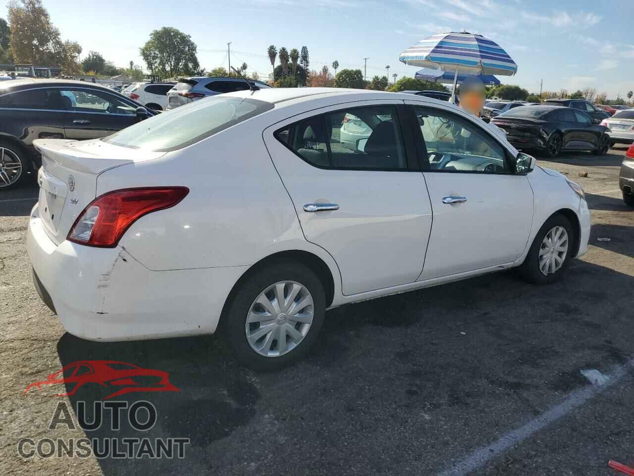 NISSAN VERSA 2017 - 3N1CN7AP3HL815569