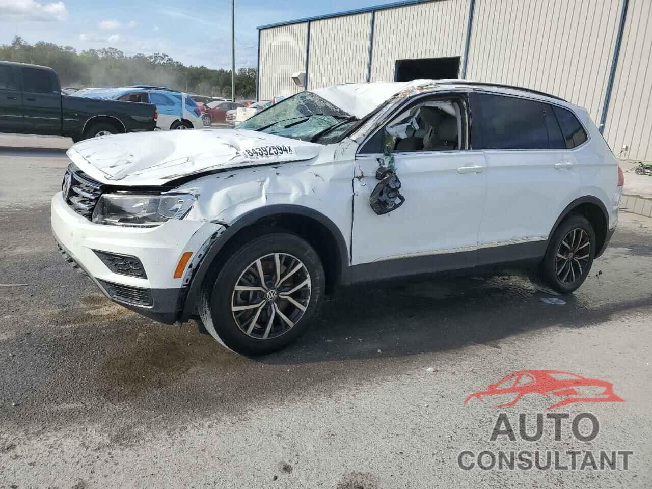 VOLKSWAGEN TIGUAN 2018 - 3VV3B7AX3JM207218