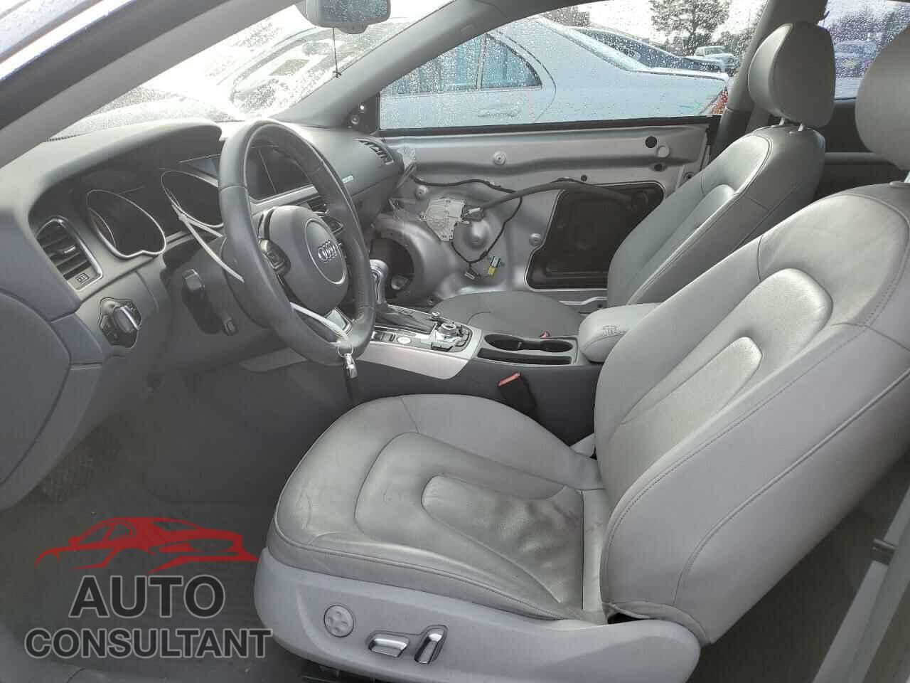 AUDI A5 2013 - WAULFAFR4DA047357