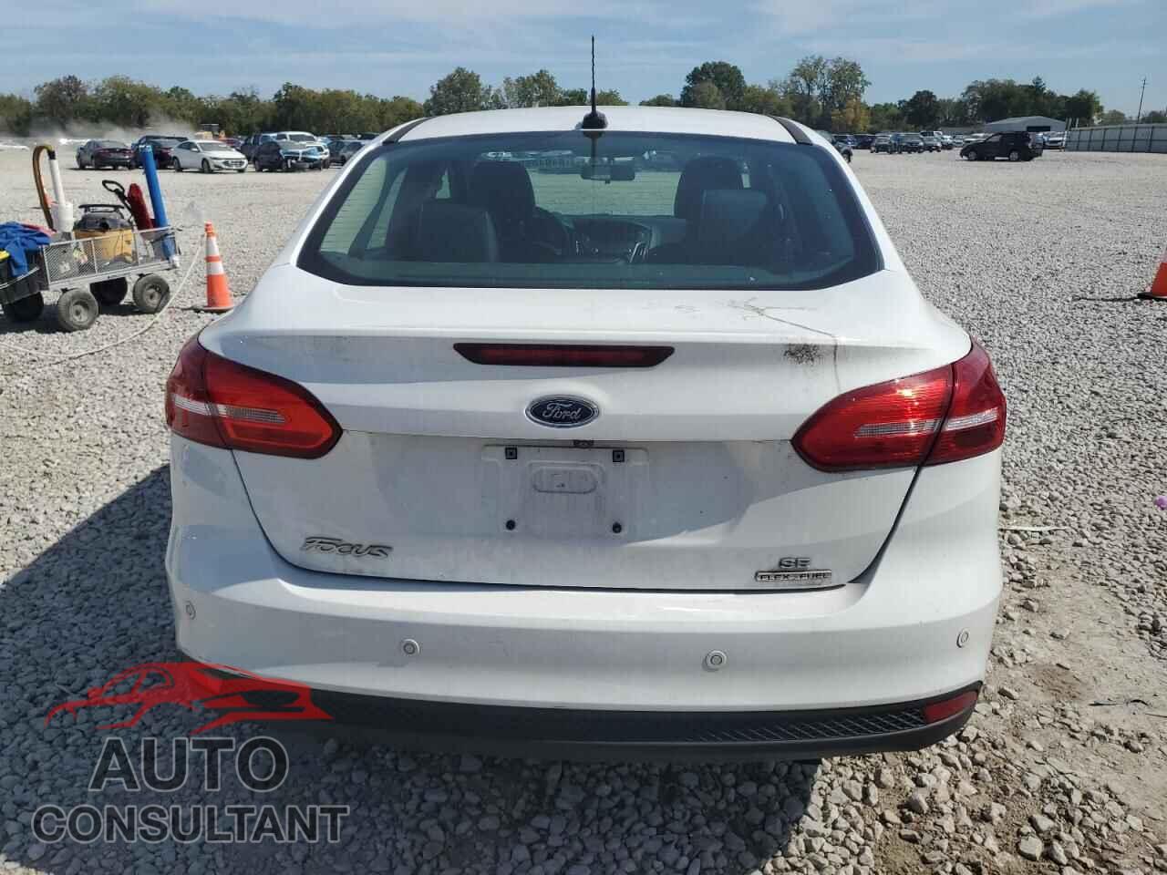 FORD FOCUS 2016 - 1FADP3F27GL386597