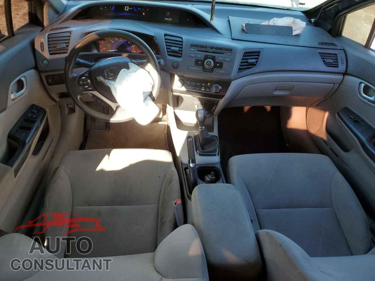 HONDA CIVIC 2012 - 2HGFB2E44CH021950