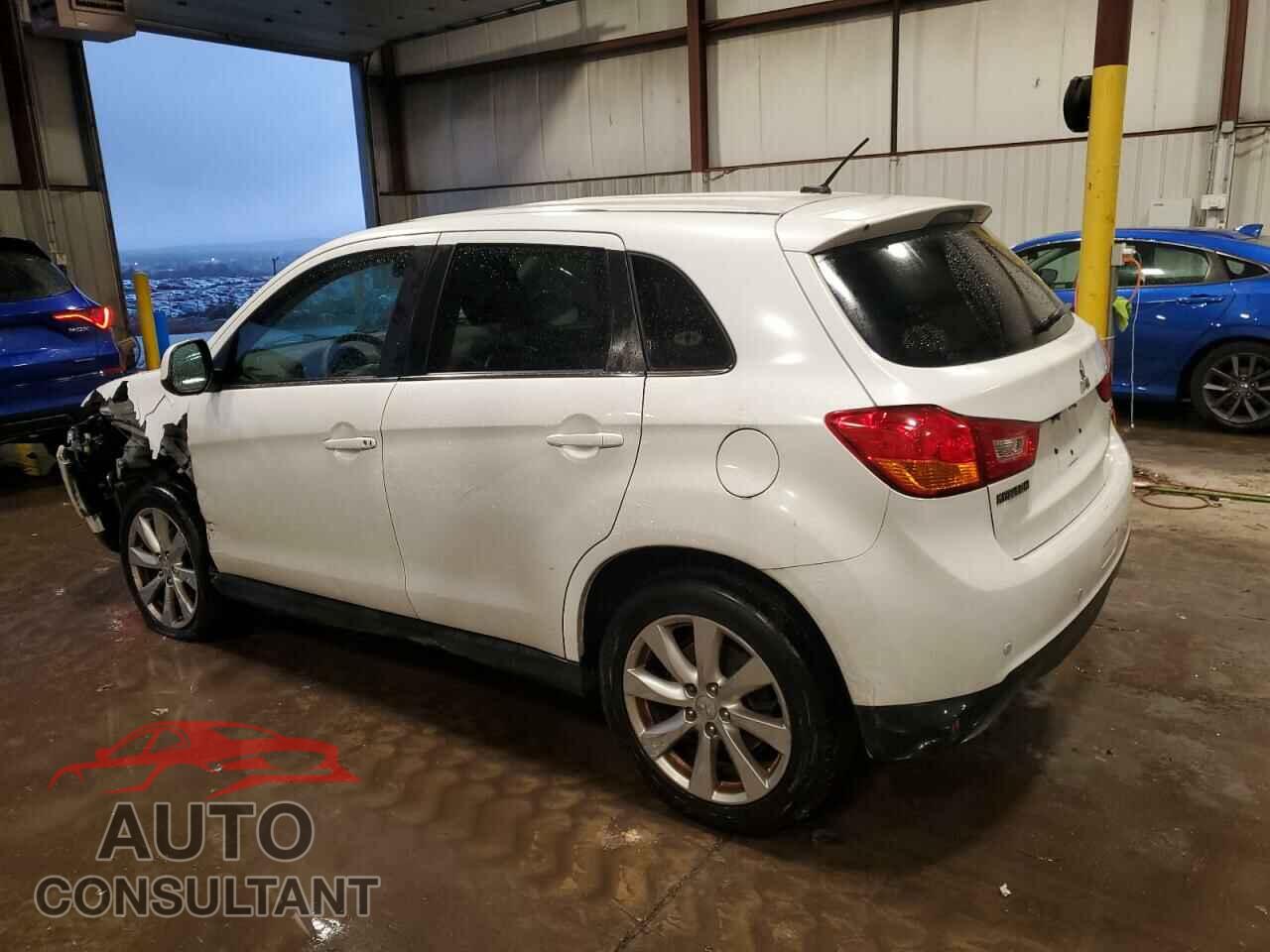 MITSUBISHI OUTLANDER 2015 - 4A4AR4AU2FE020886