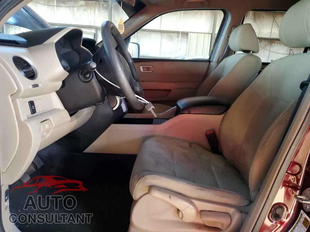 HONDA PILOT 2011 - 5FNYF3H25BB016157