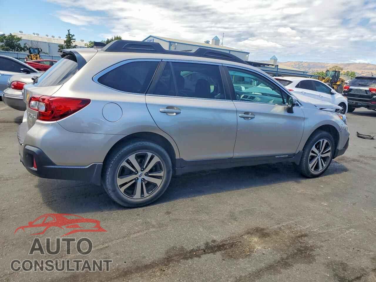 SUBARU OUTBACK 2018 - 4S4BSANC1J3329068