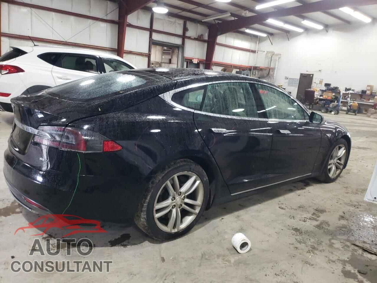 TESLA MODEL S 2015 - 5YJSA1H2XFFP74882
