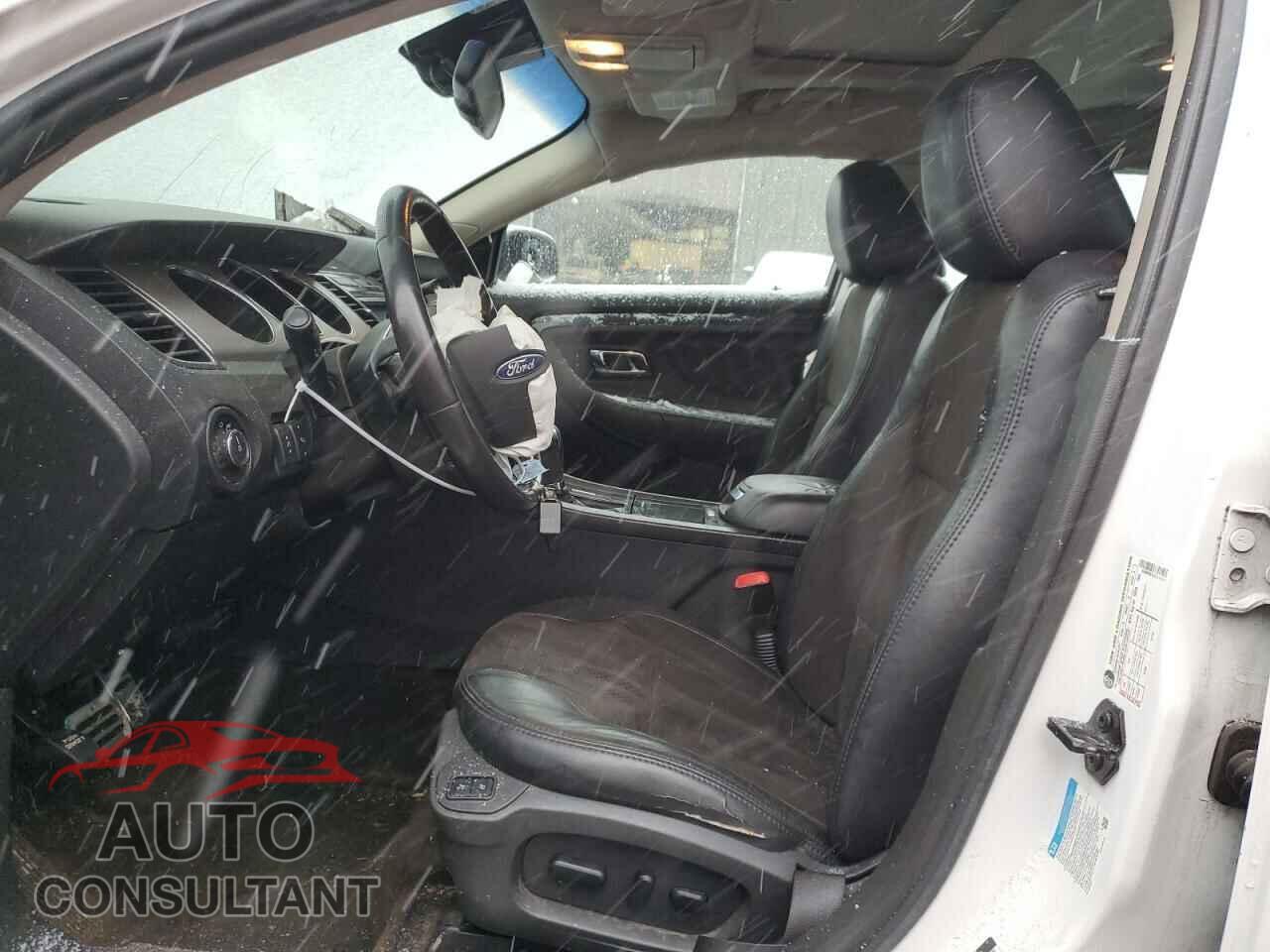 FORD TAURUS 2012 - 1FAHP2KT3CG142653
