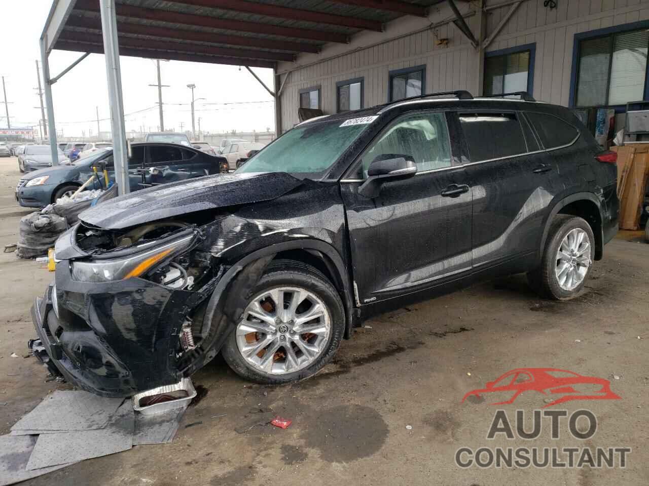 TOYOTA HIGHLANDER 2023 - 5TDXBRCH7PS125051