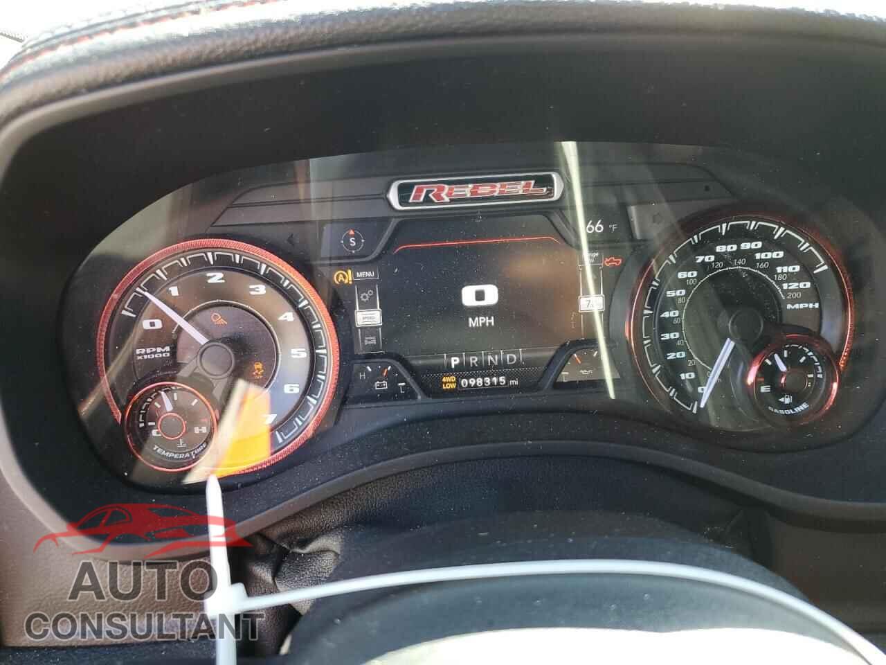 RAM 1500 2020 - 1C6SRFLT6LN136087