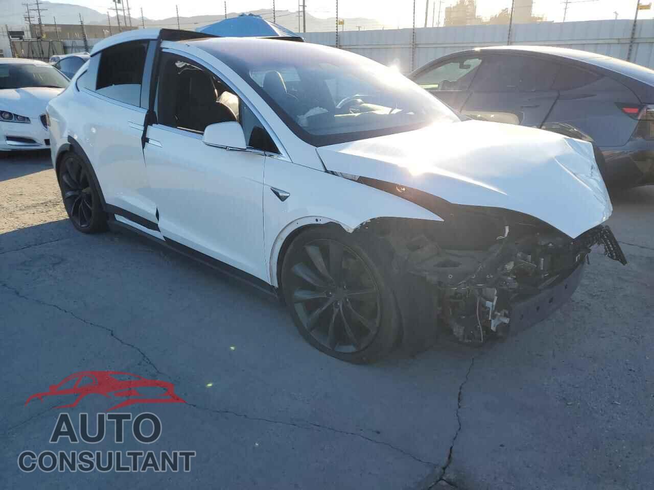 TESLA MODEL X 2017 - 5YJXCBE21HF046719