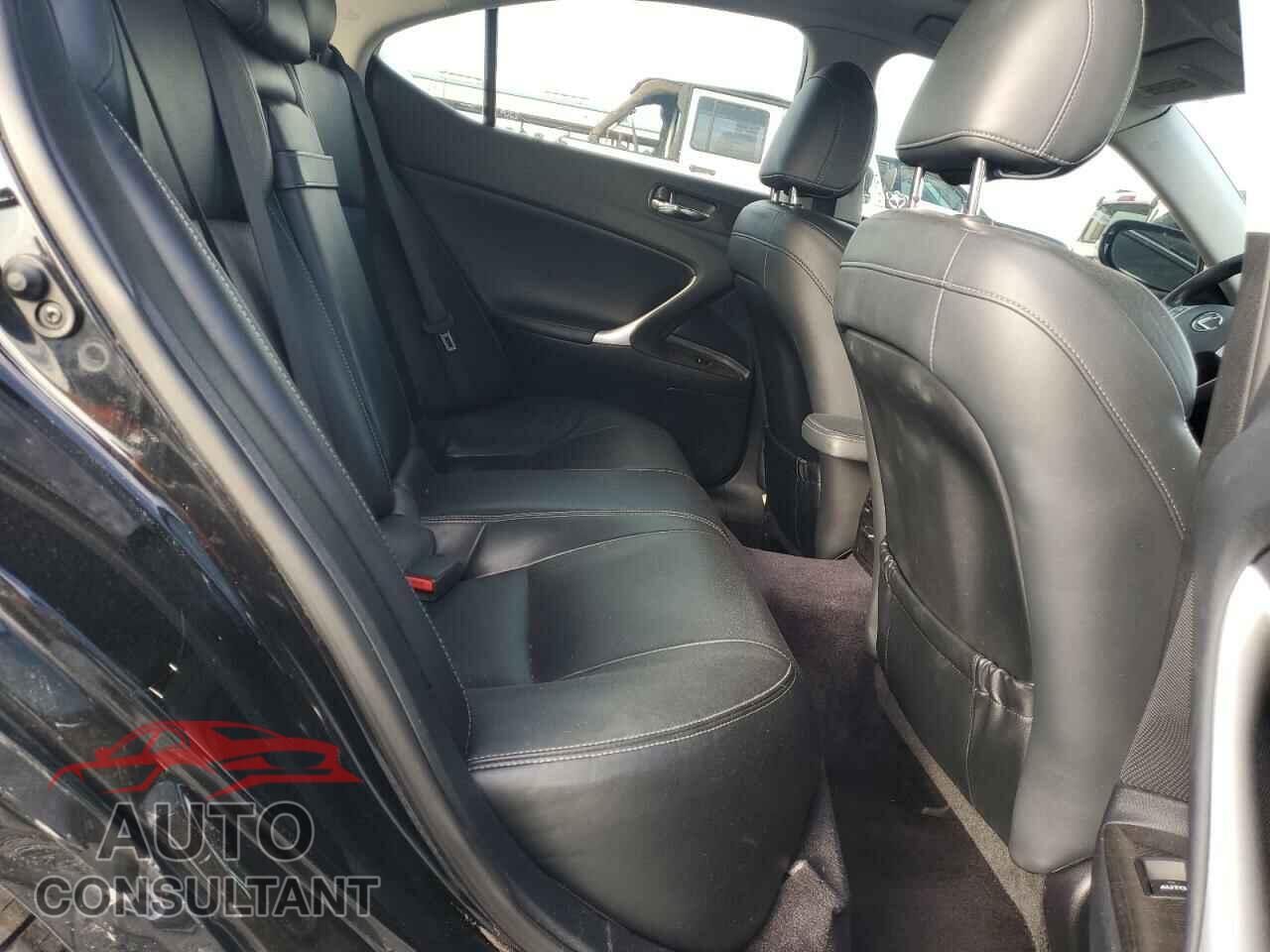 LEXUS IS 2012 - JTHCE5C24C5002347