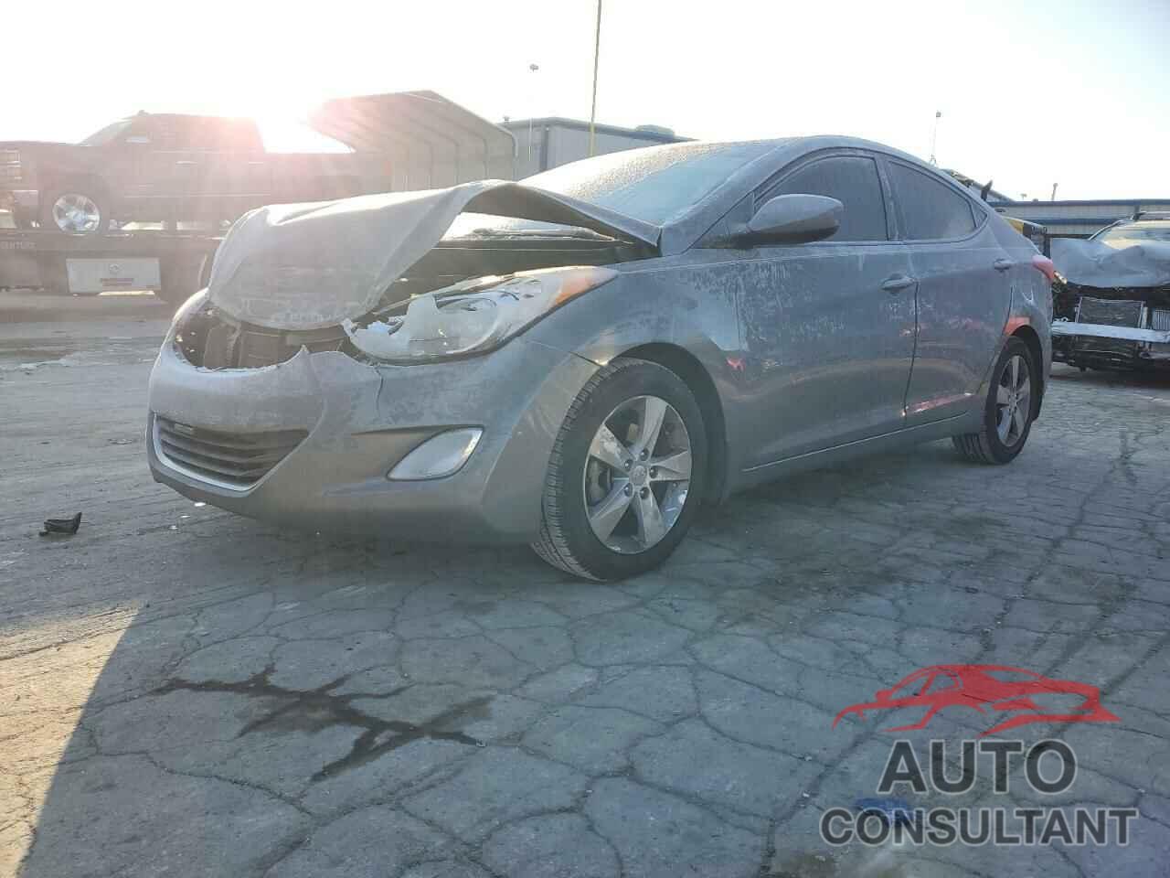 HYUNDAI ELANTRA 2013 - 5NPDH4AE8DH384565