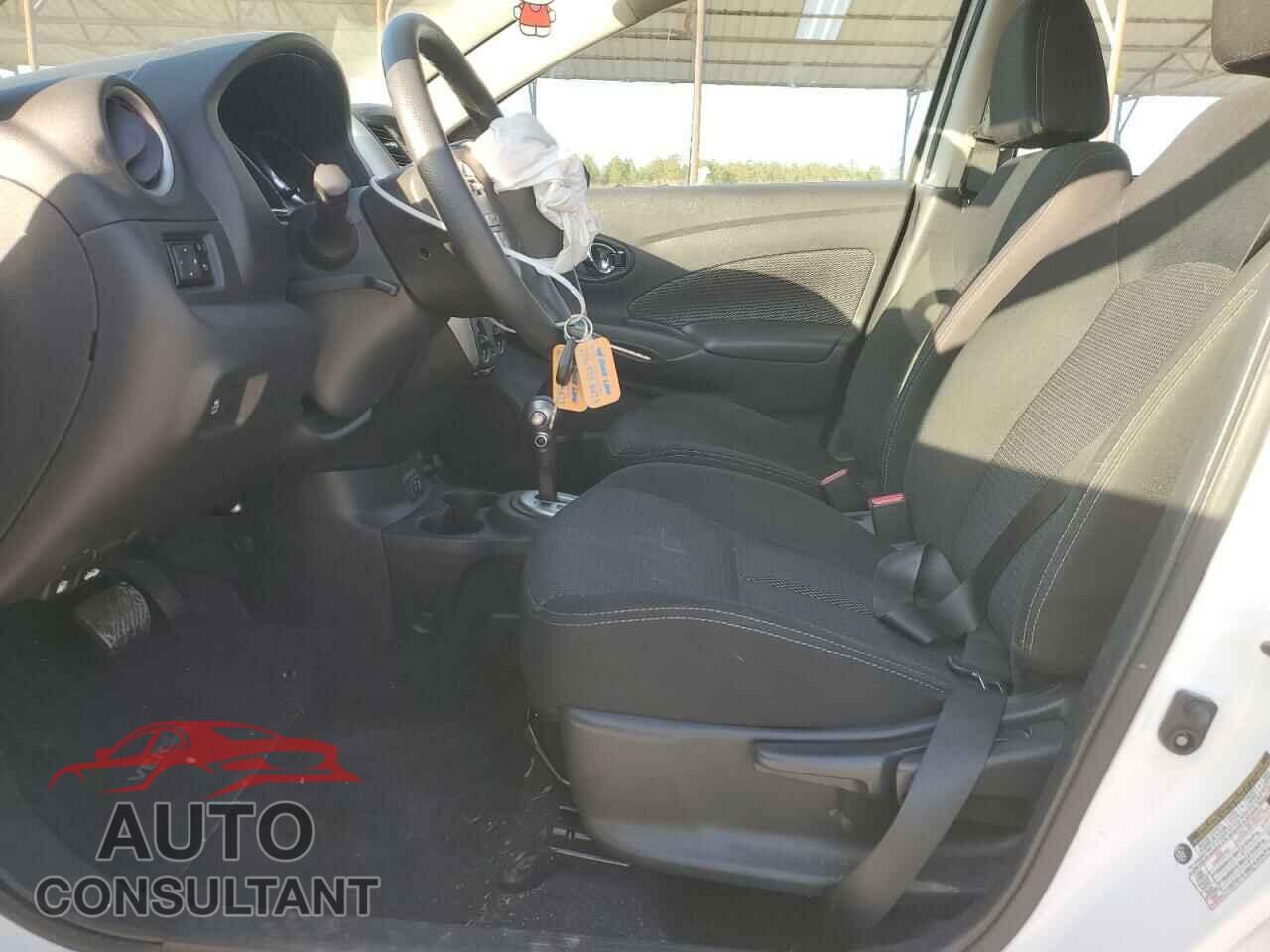 NISSAN VERSA 2019 - 3N1CN7AP3KL852483