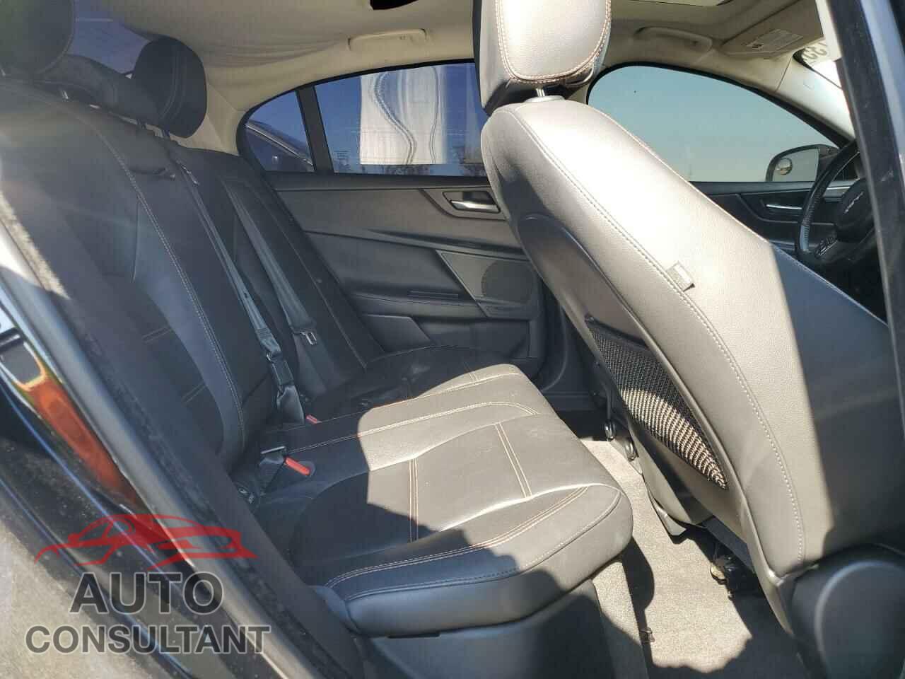 JAGUAR XE 2017 - SAJAK4BV7HA950877