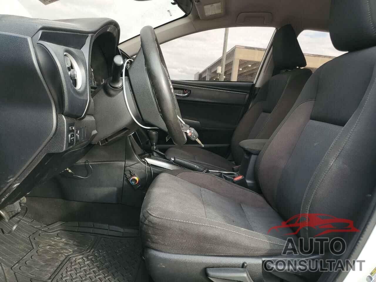 TOYOTA COROLLA 2018 - 2T1BURHE5JC975070
