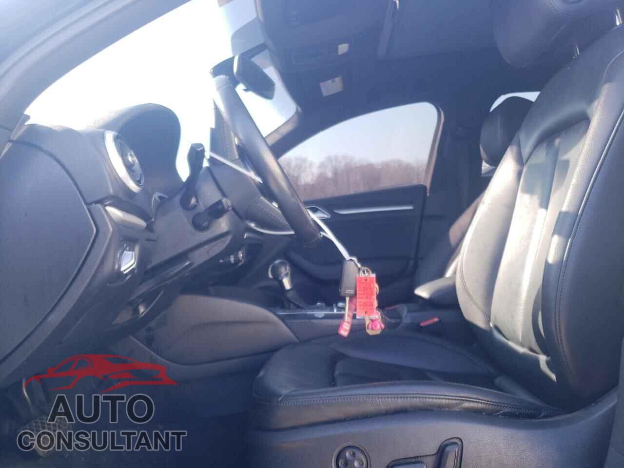 AUDI A3 2017 - WAUB8GFF5H1051678
