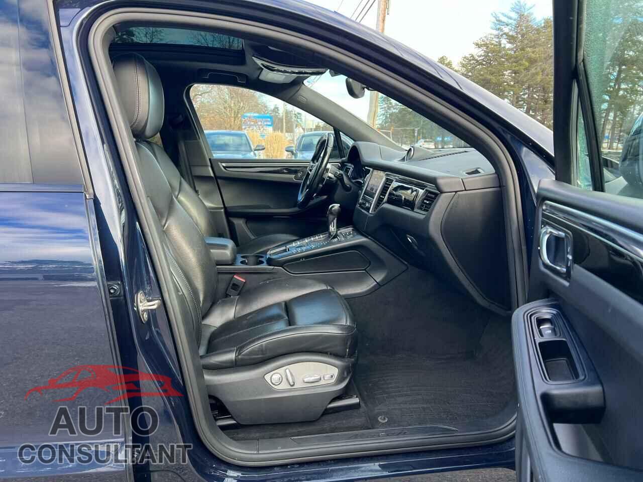 PORSCHE MACAN 2017 - WP1AA2A53HLB05390