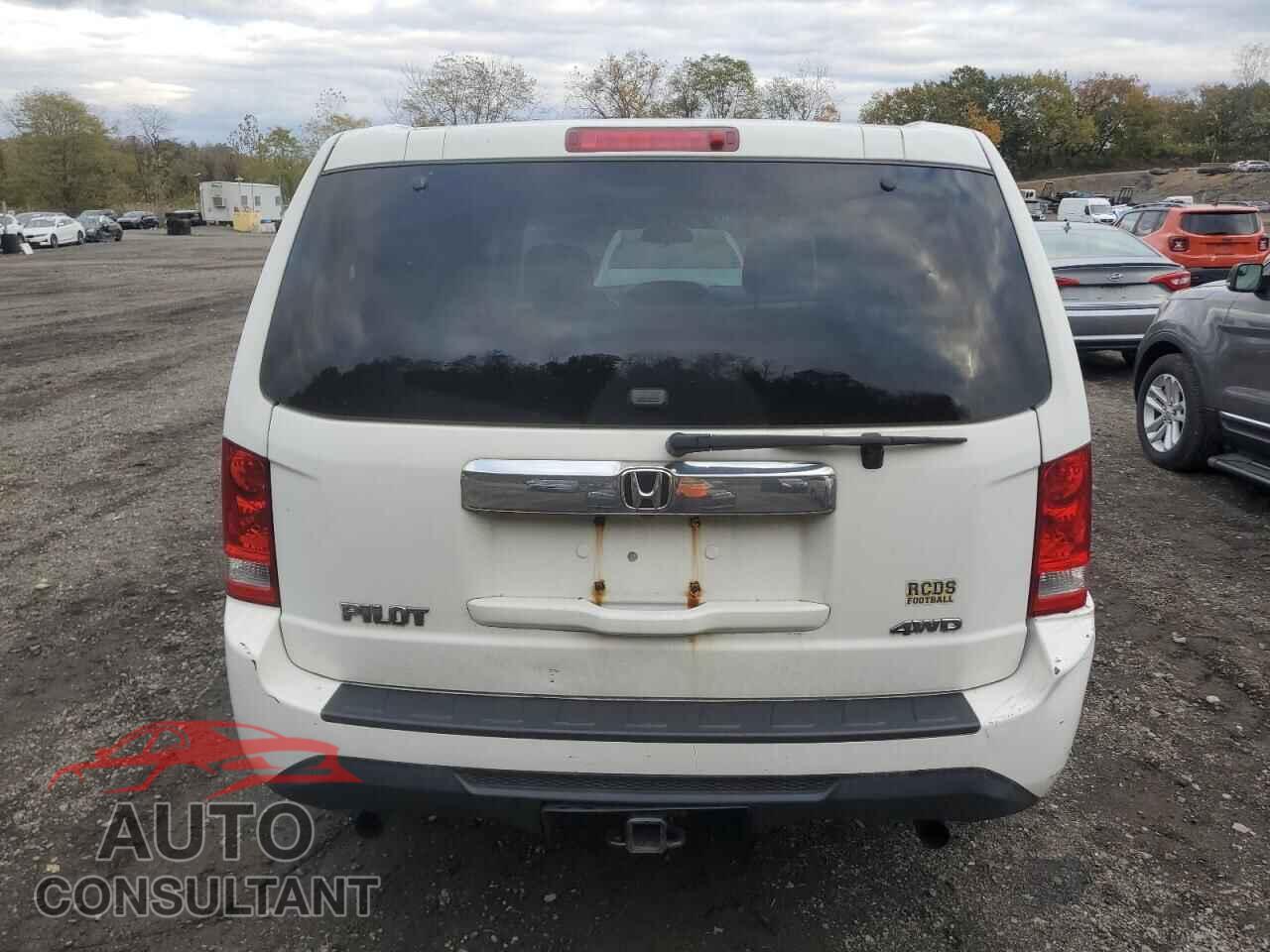 HONDA PILOT 2015 - 5FNYF4H25FB045878