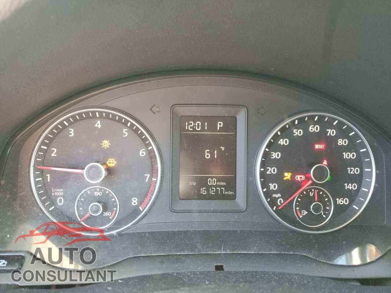 VOLKSWAGEN JETTA 2010 - 3VWAX7AJ9AM145517