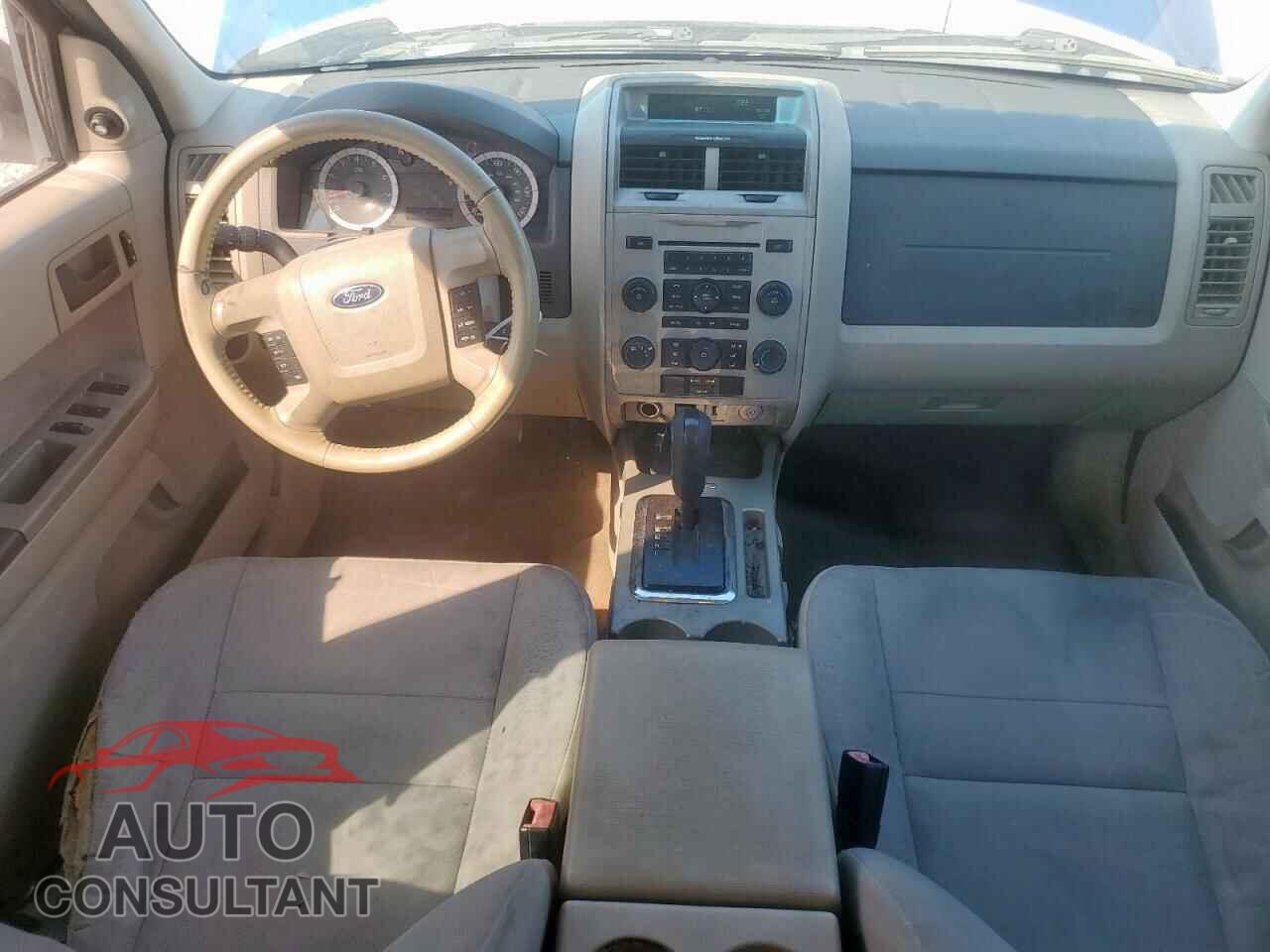 FORD ESCAPE 2011 - 1FMCU0DG5BKB30142
