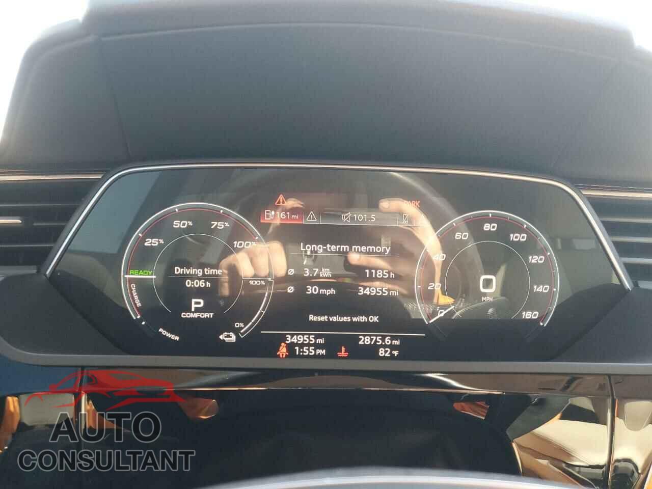 AUDI E-TRON 2019 - WA1LAAGE0KB015567