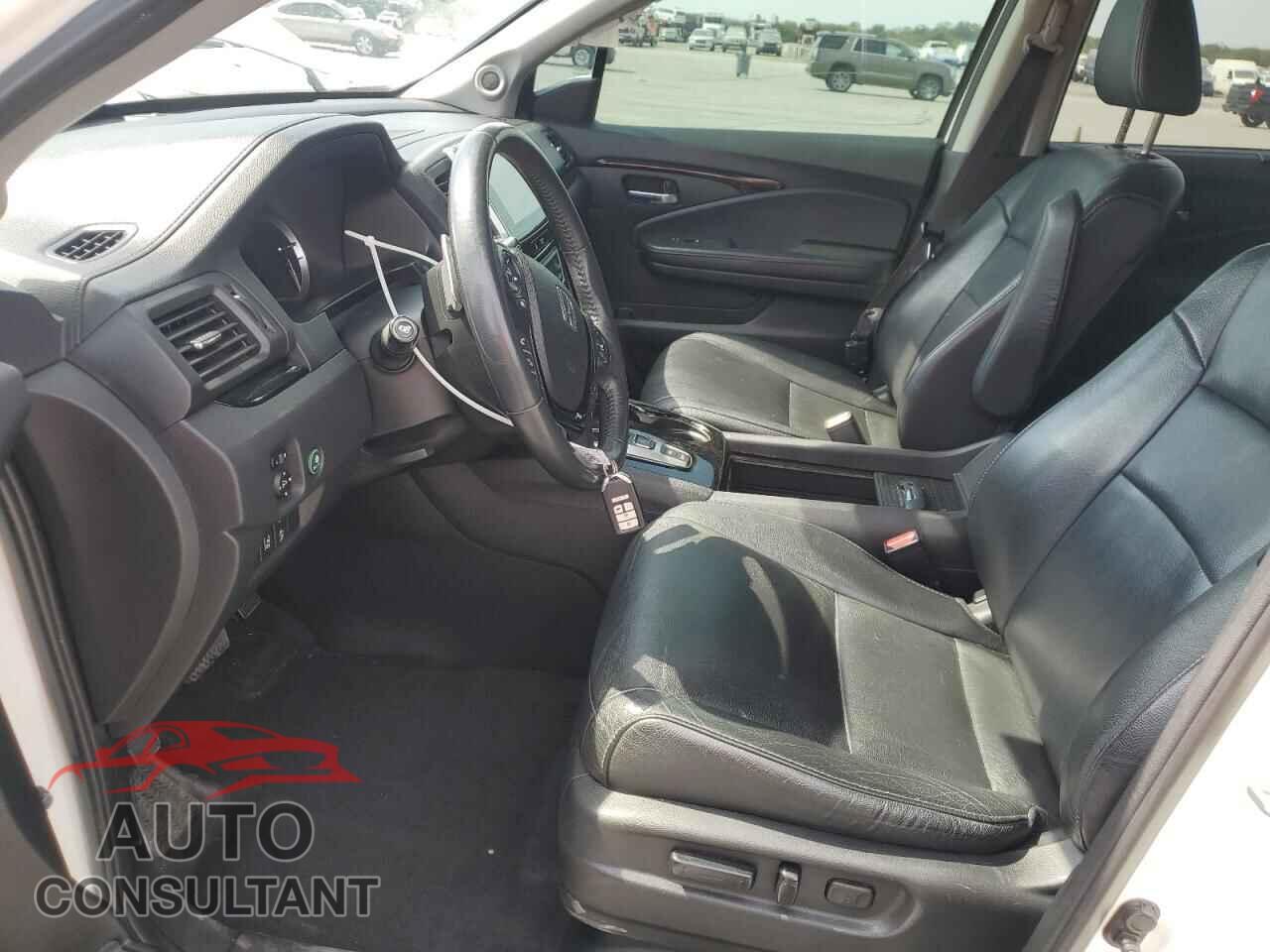 HONDA PILOT 2017 - 5FNYF6H91HB064701