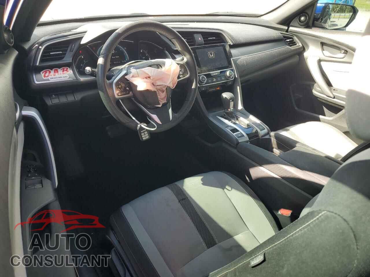 HONDA CIVIC 2017 - 2HGFC3B38HH354545