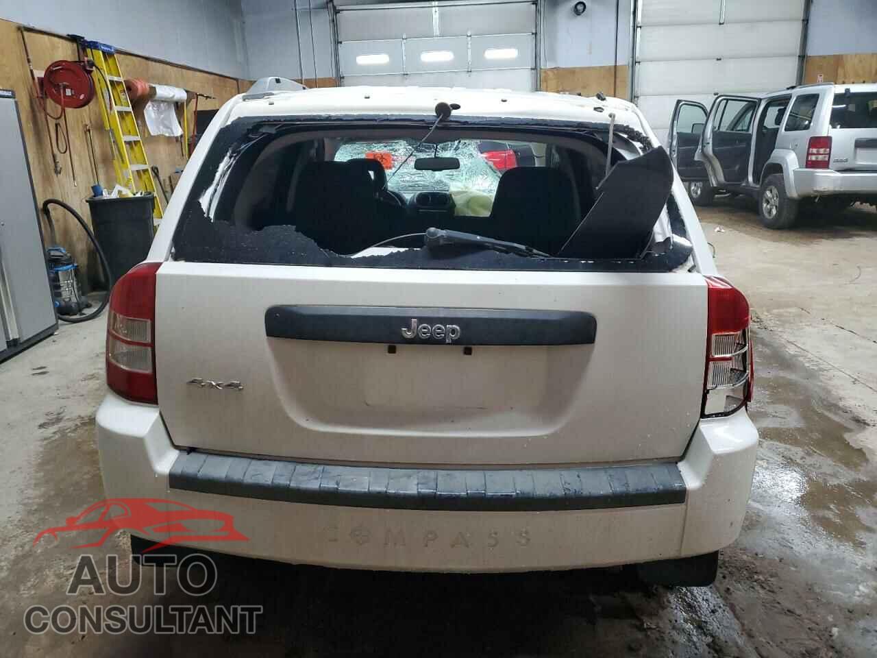 JEEP COMPASS 2009 - 1J8FF47B19D137339