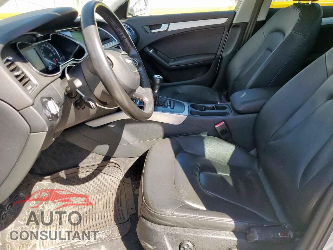 AUDI A4 2013 - WAUDFAFL7DN045238
