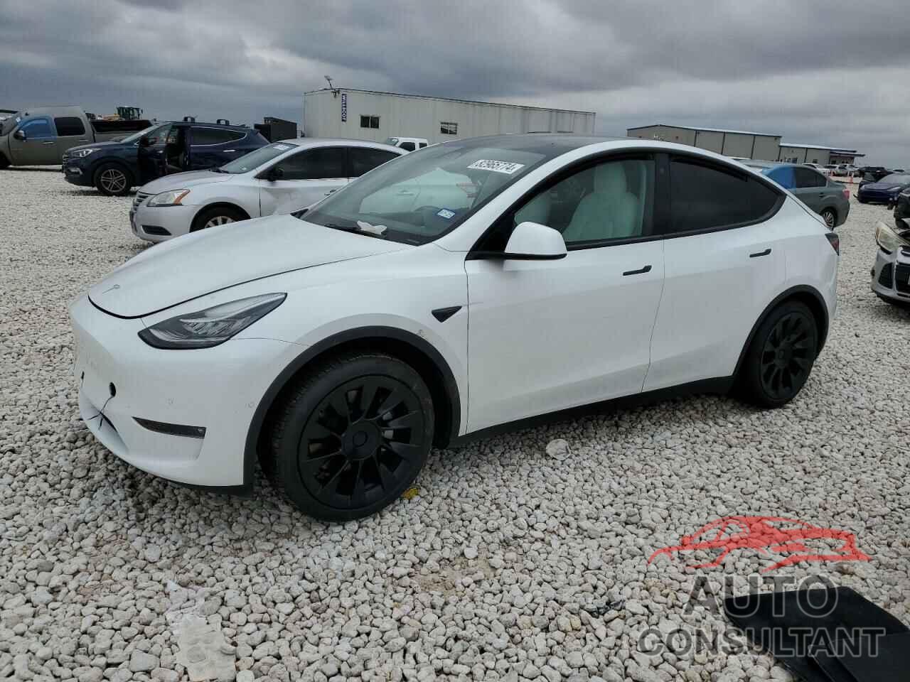 TESLA MODEL Y 2021 - 5YJYGDED7MF121830