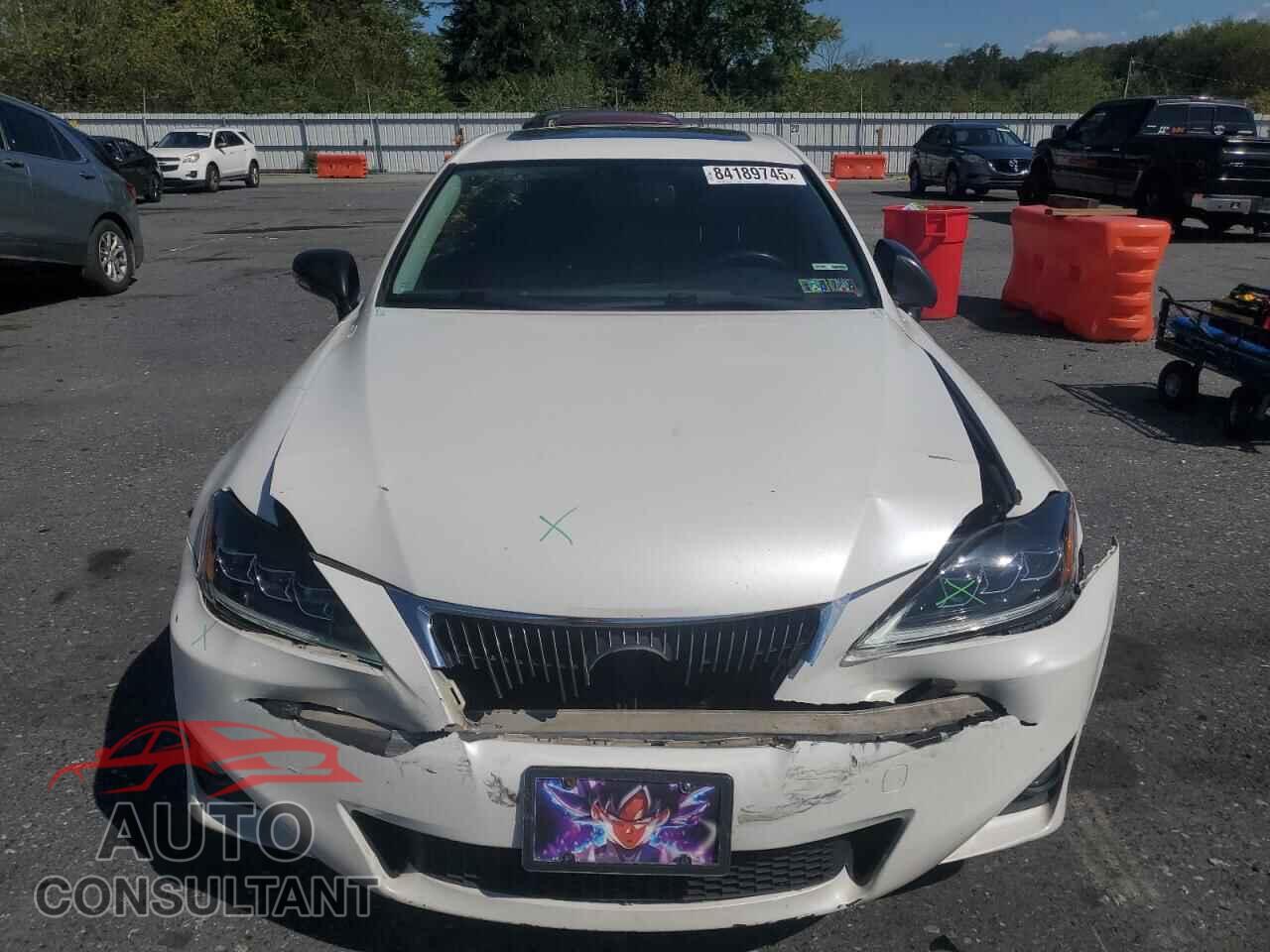 LEXUS IS 2011 - JTHCF5C24B5047655