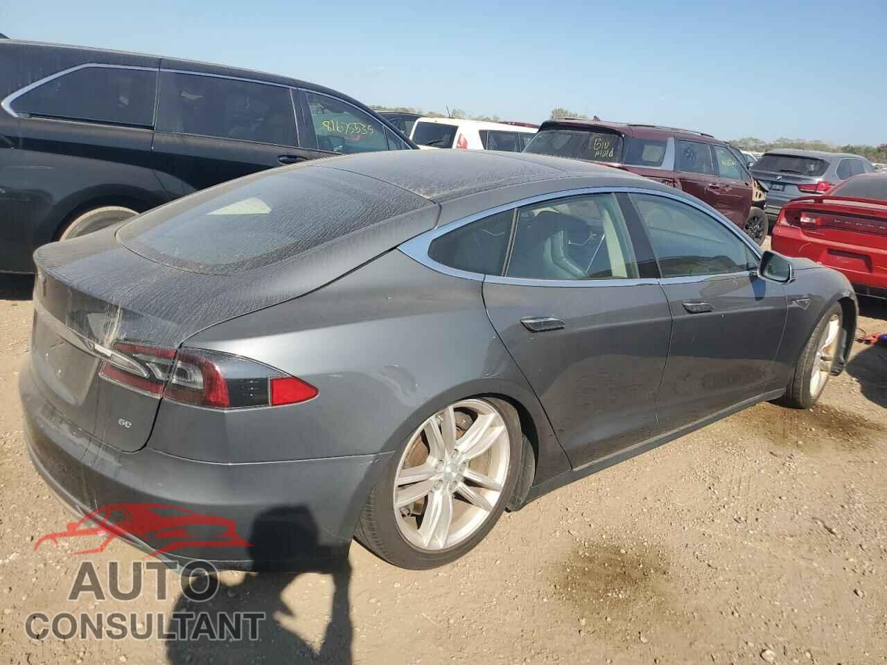 TESLA MODEL S 2013 - 5YJSA1BG0DFP08455