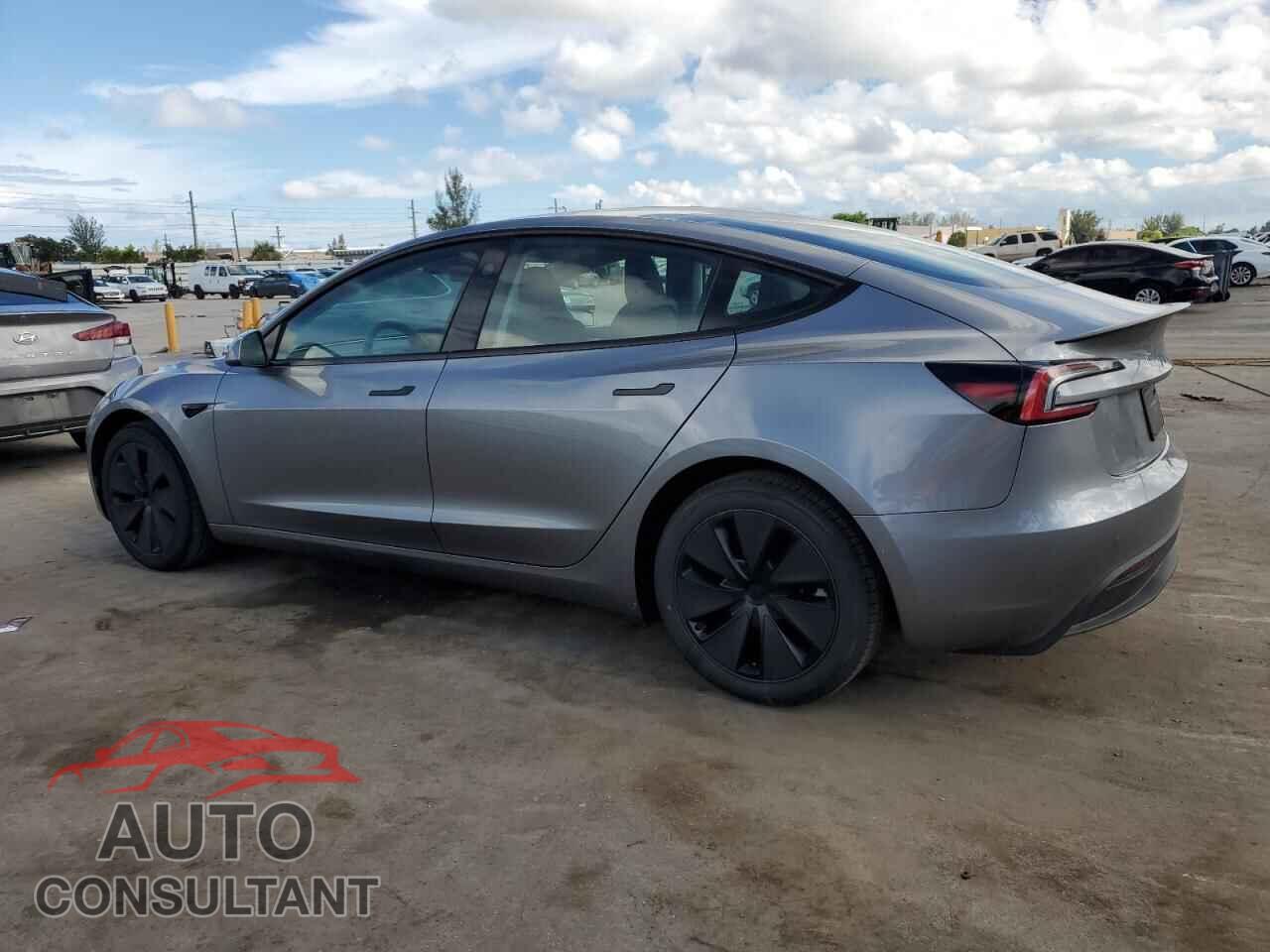TESLA MODEL 3 2024 - 5YJ3E1EA0RF858041