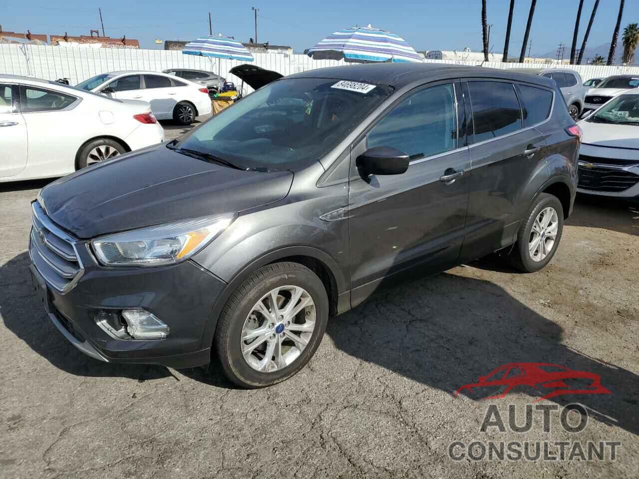 FORD ESCAPE 2017 - 1FMCU0GD5HUC67015