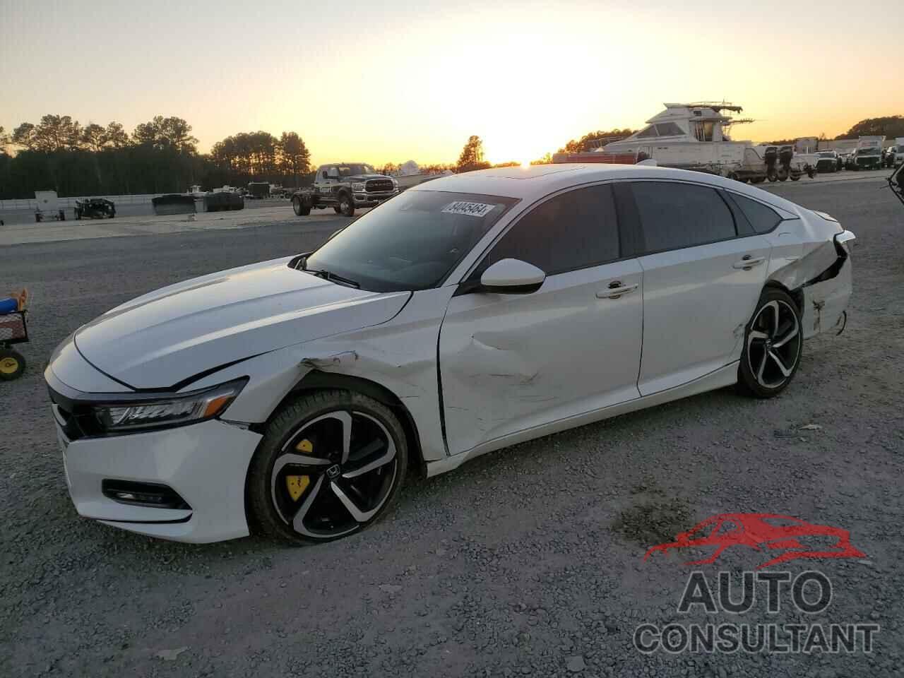 HONDA ACCORD 2018 - 1HGCV2F33JA032367