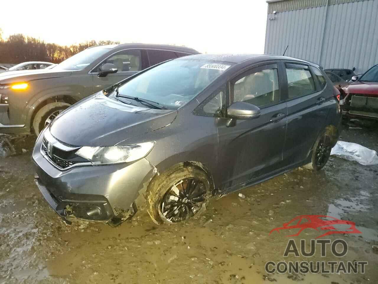 HONDA FIT 2018 - 3HGGK5H63JM700545