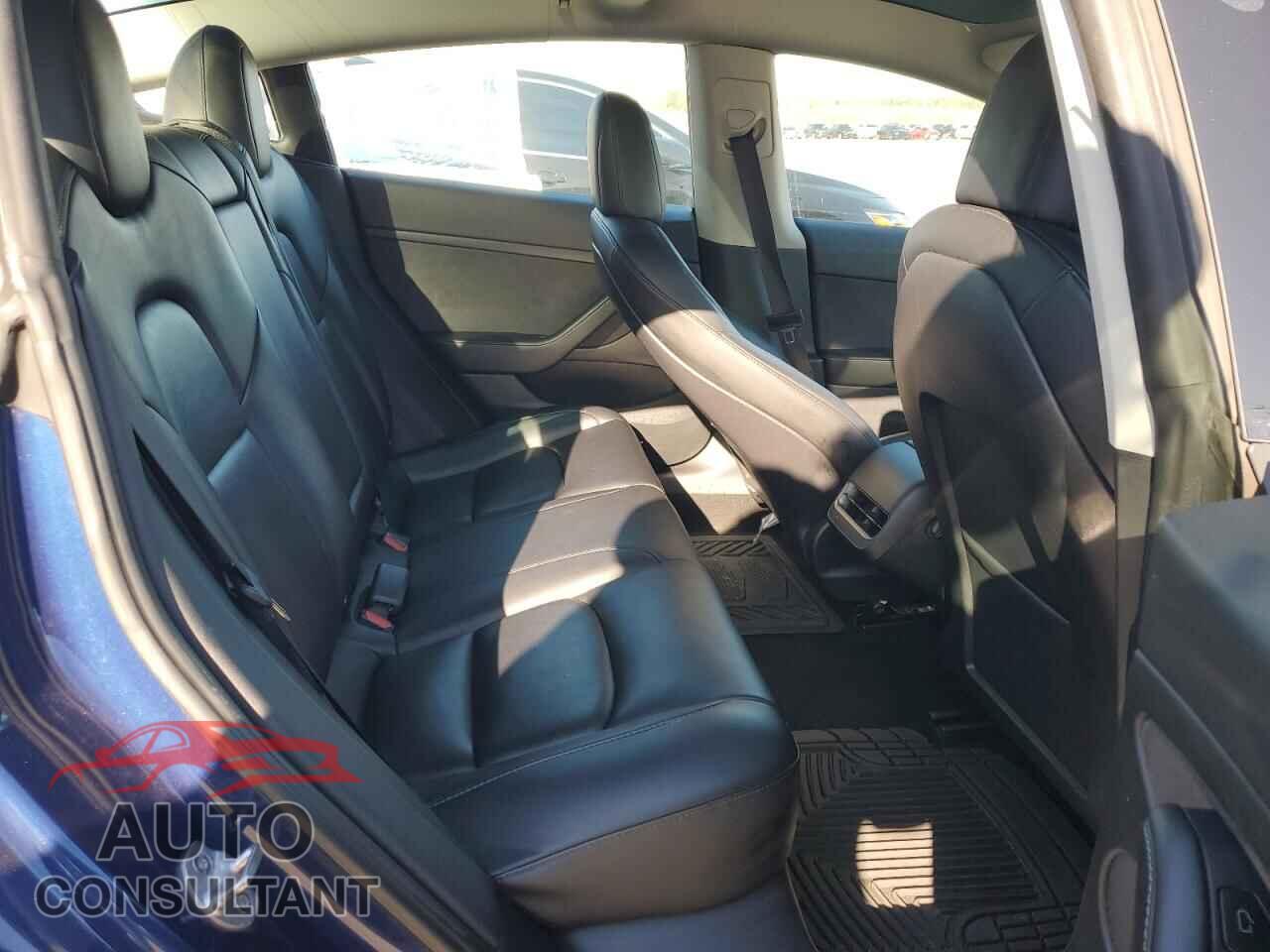 TESLA MODEL 3 2022 - 5YJ3E1EA5NF371010