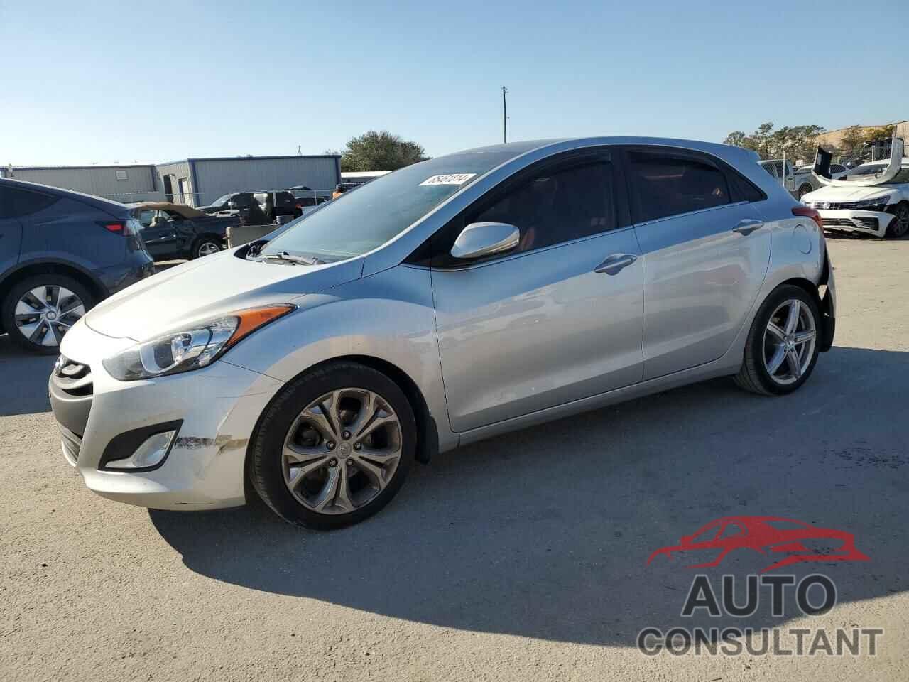 HYUNDAI ELANTRA 2013 - KMHD35LE8DU021766