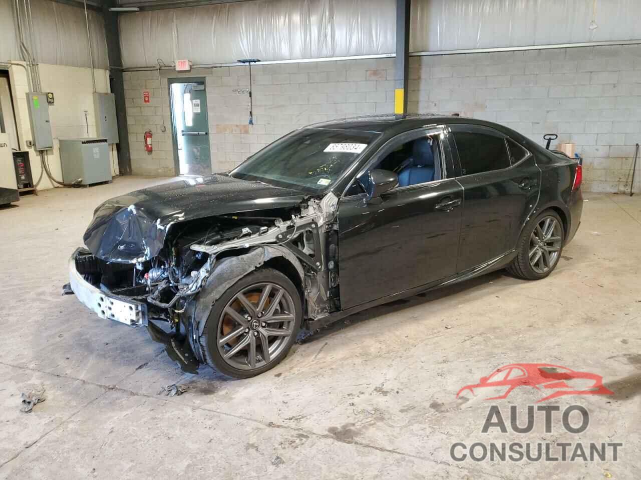 LEXUS IS 2018 - JTHC81D2XJ5031055