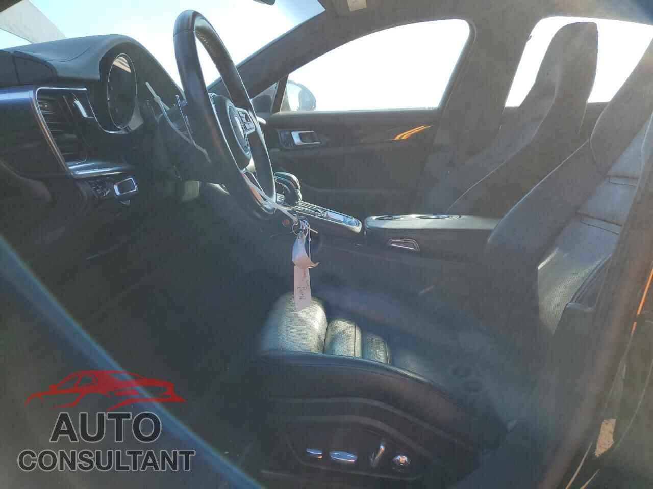 PORSCHE PANAMERA 2018 - WP0AA2A75JL101009